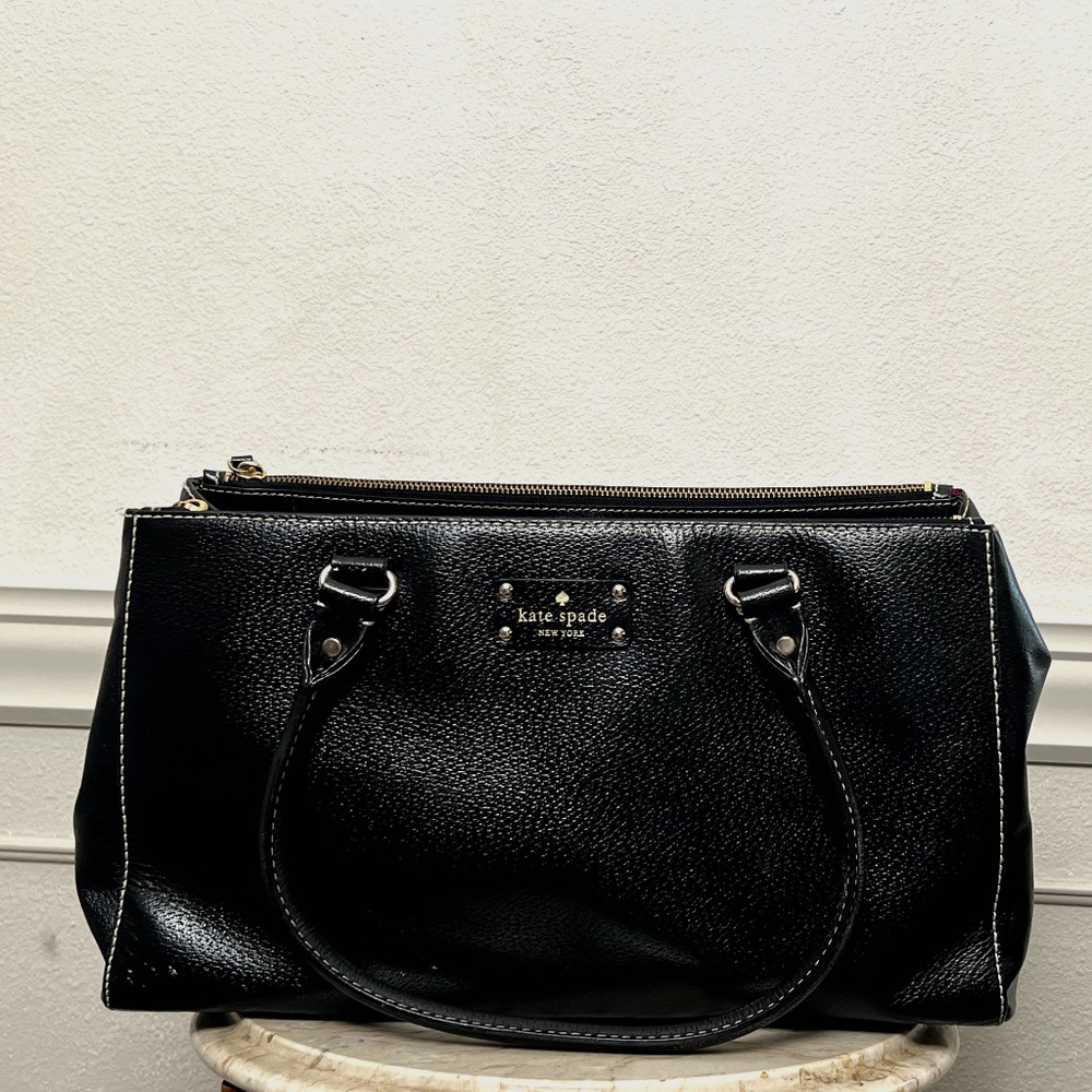 Kate Spade Purse With A Texture That Makes Me Wanna CHEW IT